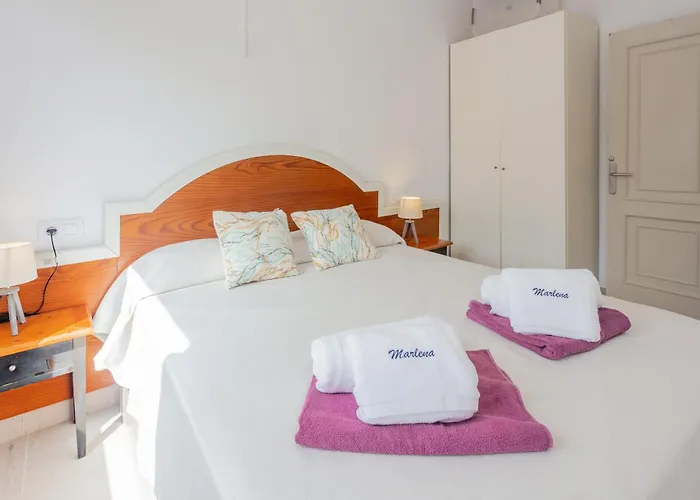 Marlena Cala en Bosc